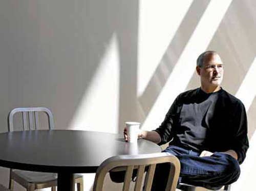 Pourquoi Steve Jobs mangeait-il souvent seul à la cafétéria d’Apple ?